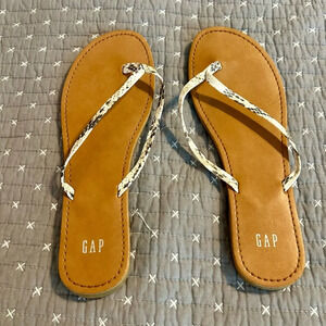 GAP Women's Tan Sandals with Snakeskin Straps - Size 8